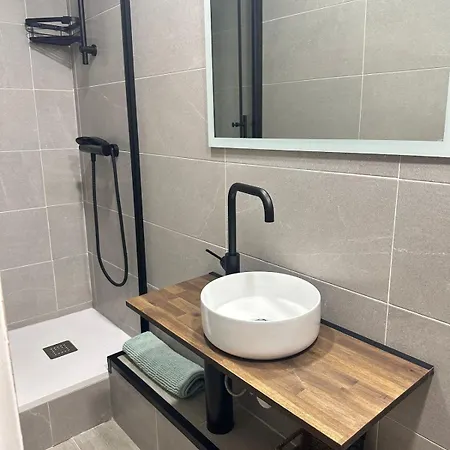 Couples Getaway In Apartament